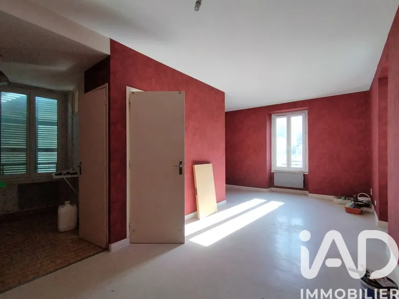 Appartement 3 pièces 93 m² · à Allevard · 92,9 m² · 120 000 €