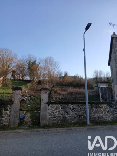 Terrain à bâtir à FERRIERES SUR SICHON (03250)