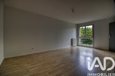 Apartment in Aubergenville (78410)