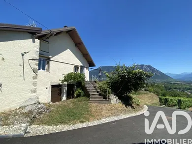 Maison à Porte-de-Savoie (73800)