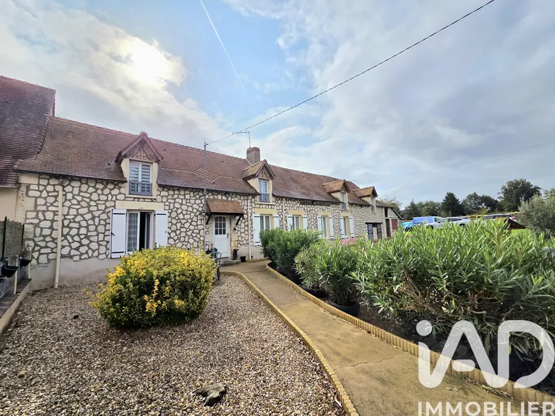 Maison 5 pièces 144 m² · à Bélâbre · 144 m² · 154 000 €