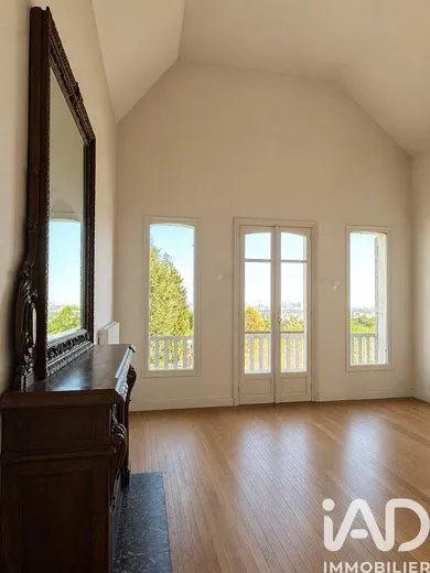 Apartment in Meudon (92190)