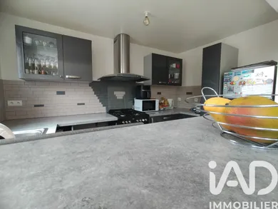 Appartement à Roissy-en-Brie (77680)