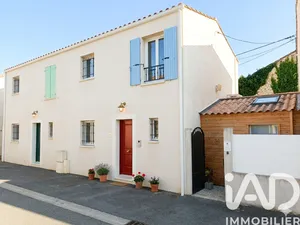 Maison à Meyrargues (13650)