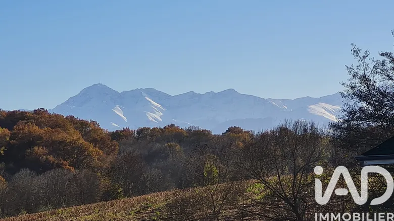 Terrain 1749 m² · à Oléac-Debat · 49 000 €