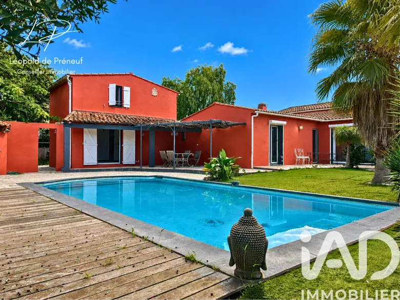 Maison 9 pièces 252 m² · à Six-Fours-les-Plages · 252 m² · 1 090 000 €