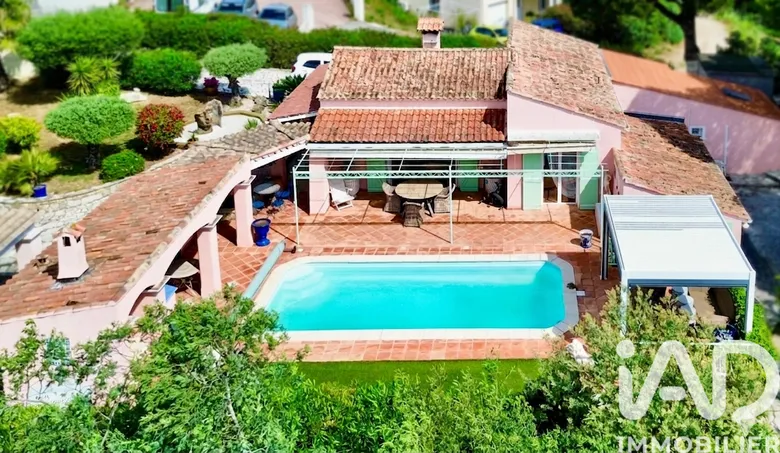 Maison 4 pièces 123 m² · à Les Issambres · 123 m² · 749 000 €