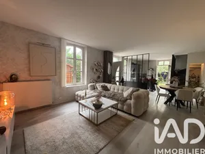 Townhouse in Troyes (10000)