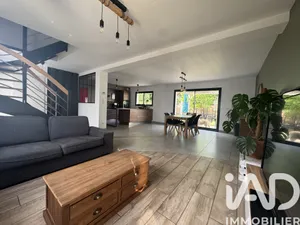Maison à Parigné-l'Évêque (72250)