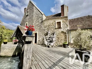 Murs commerciaux  à Varennes-Jarcy (91480)