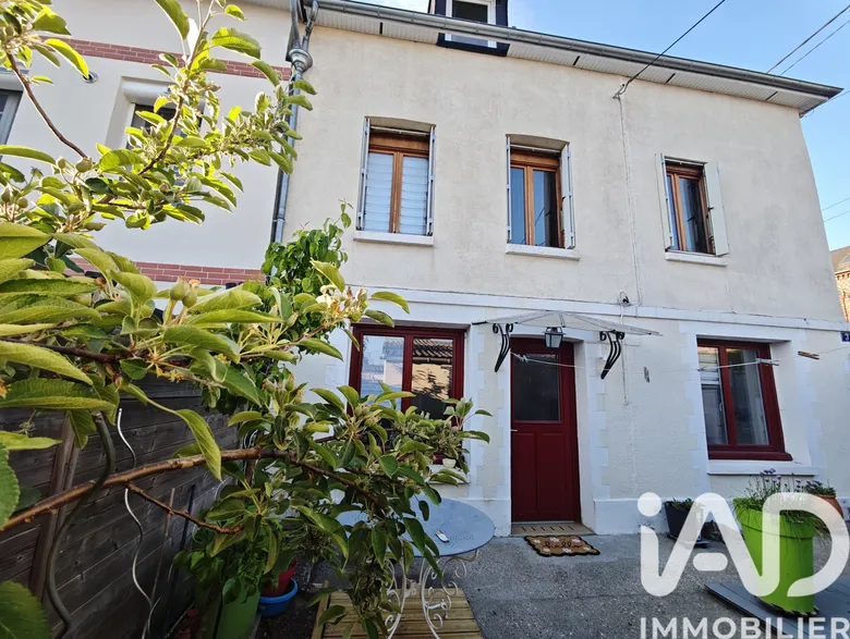 Maison 5 pièces 77 m² · à Déville-lès-Rouen · 76,6 m² · 172 000 €