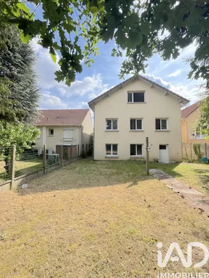 Maison à Sainte-Geneviève-des-Bois (91700)