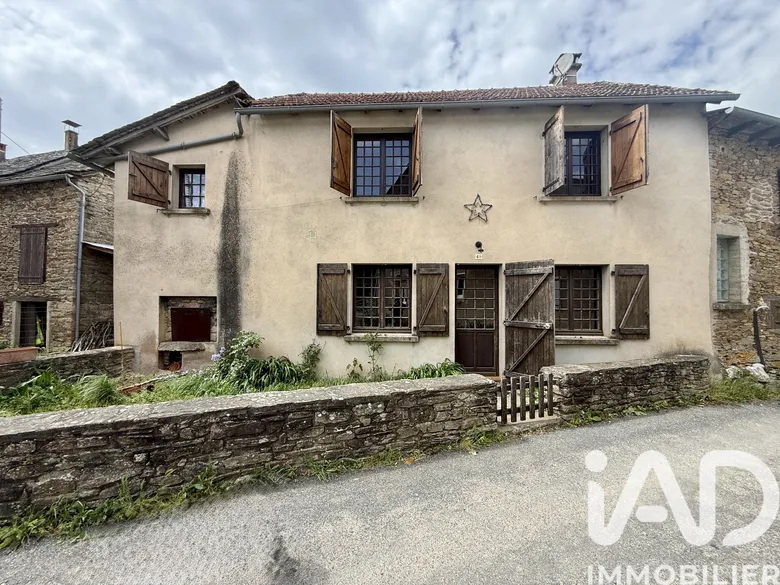 Maison 4 pièces 97 m² · à Meljac · 97 m² · 76 000 €