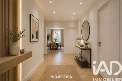 Apartment in Paris (75017)