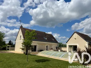 Traditional house in Saint-Antoine-du-Rocher (37360)