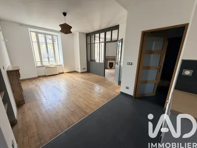 Apartment in Chambéry (73000)
