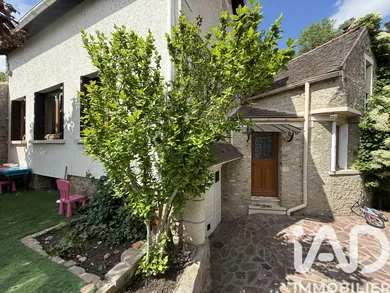 Townhouse in Longpont-sur-Orge (91310)