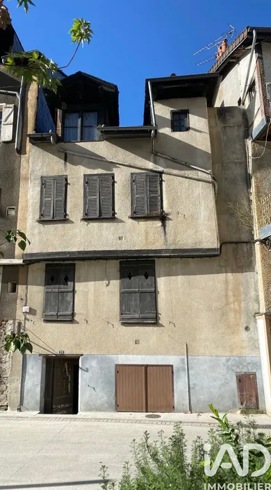 Building in Tulle (19000)