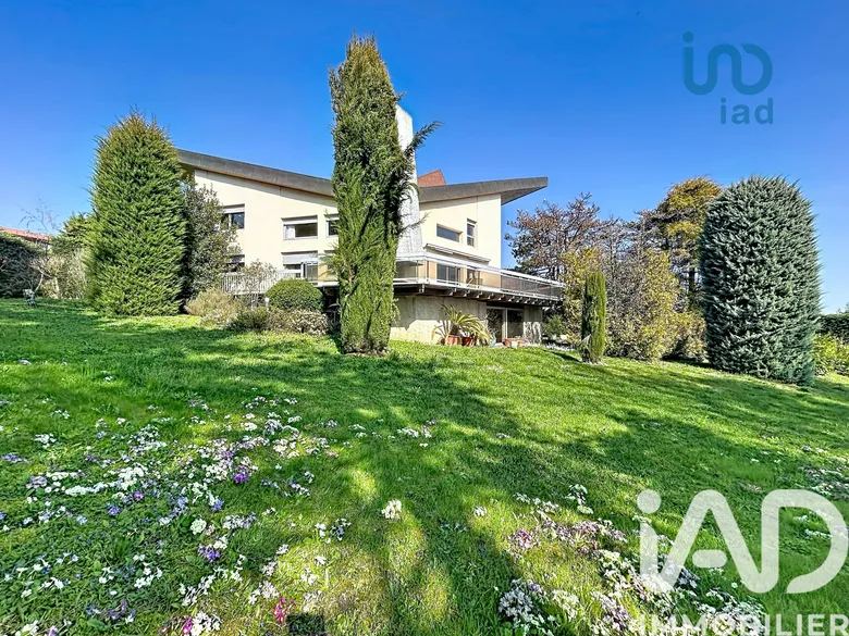 Maison 6 pièces 283 m² · à Pélussin · 283 m² · 467 000 €