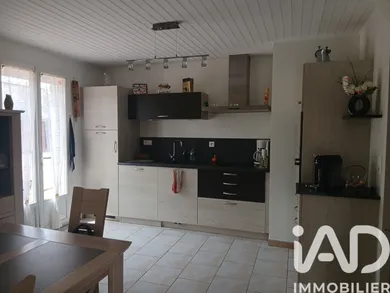 House in Blou (49160)