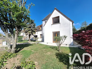 Maison à Saint-Cyr-sur-Morin (77750)
