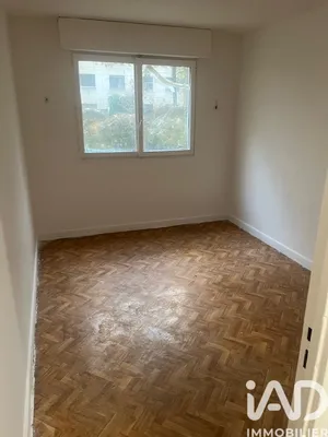 Apartment in Grigny (91350)