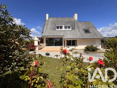 Architectural house in Riantec (56670)