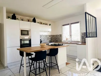House in Sury-le-Comtal (42450)