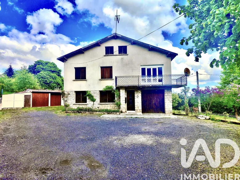 Maison 11 pièces 234 m² · à Désaignes · 234 m² · 160 000 €