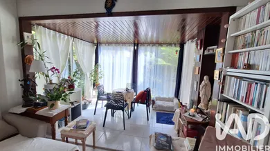 Apartment in Le Chesnay (78150)