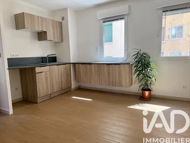 Apartment in Toulon (83000)