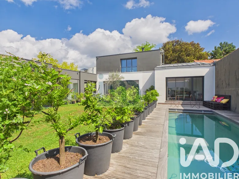 Maison 6 pièces 212 m² · à La Rochelle · 212 m² · 1 249 000 €