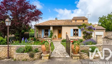 House in Saint-Étienne-les-Orgues (04230)