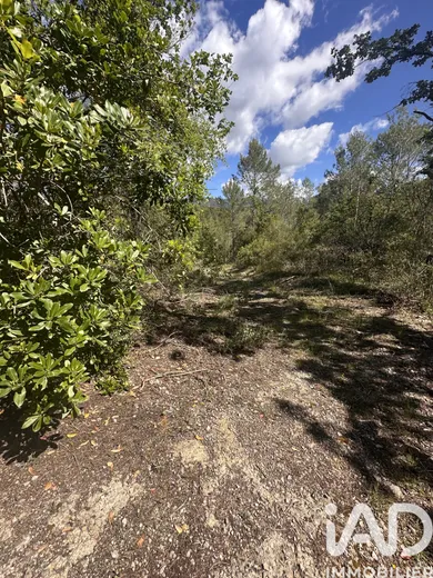 Terrain à Claviers (83830)