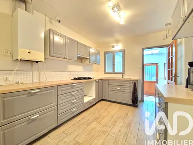 Immeuble à Issy-les-Moulineaux (92130)