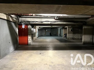 Parking in Paris (75006)