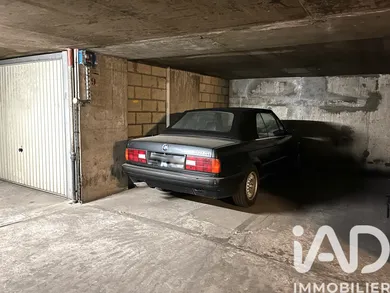 Parking in Paris (75006)