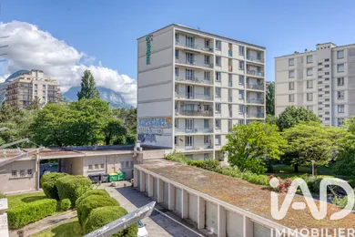 Apartment in Grenoble (38100)
