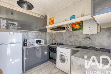 Apartment in Grenoble (38100)