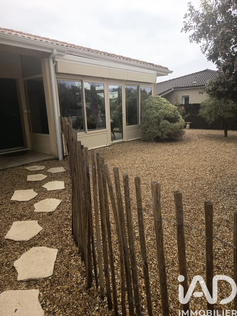 Maison 4 pièces 95 m² · à Saint-Denis-de-Pile · 95 m² · 255 000 €
