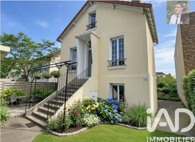 Maison à Villeneuve-le-Roi (94290)