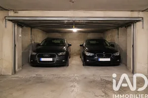 Garage in Paris (75015)