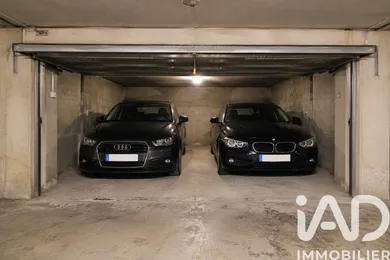 Garage in Paris (75015)