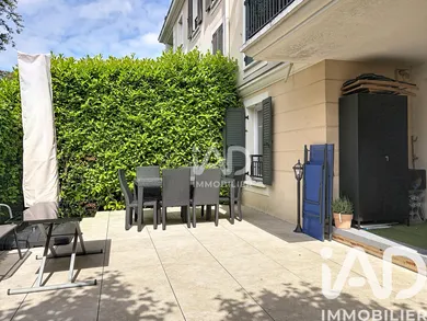 Appartement à Émerainville (77184)