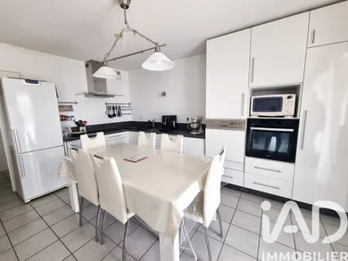 Apartment in Grenoble (38100)