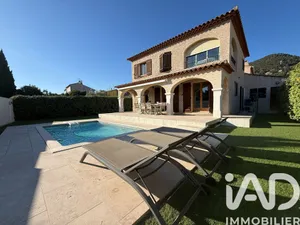 Maison traditionnelle à Carqueiranne (83320)