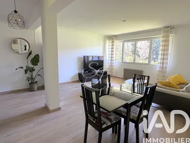 Apartment in Étiolles (91450)