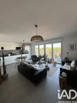 Apartment in Rezé (44400)