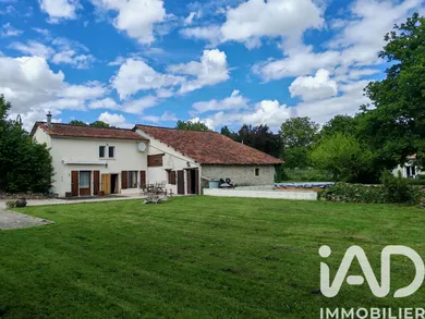 Maison à Saint Macoux (86400)