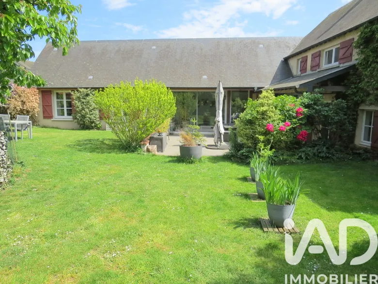 Maison 8 pièces 200 m² · à Chaumont-en-Vexin · 200 m² · 359 000 €